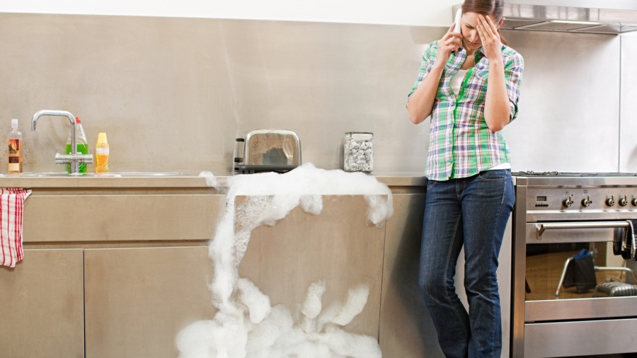 Can Dish Soap Be Used in a Dishwasher?